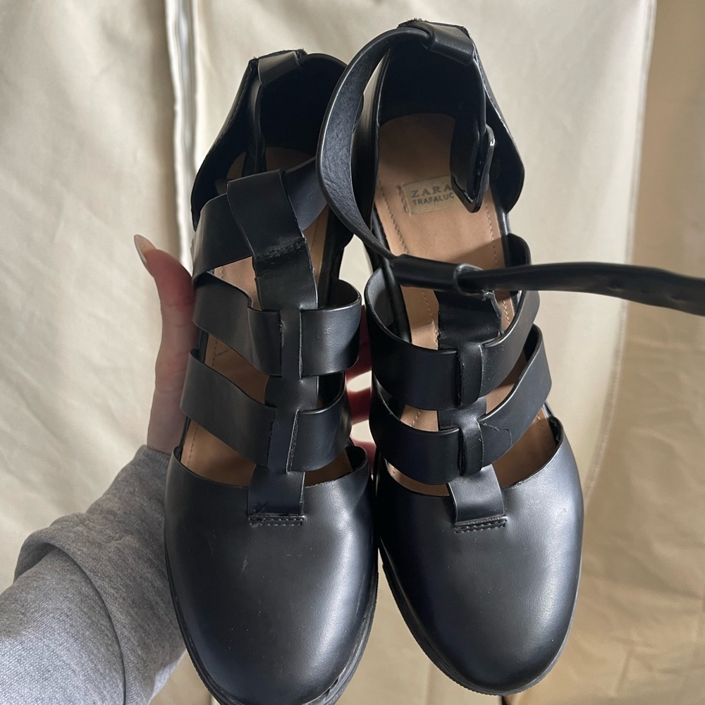 Zara Trafaluc Women's Size US-9 EU-40 Block
Heel Ankle Boot Black